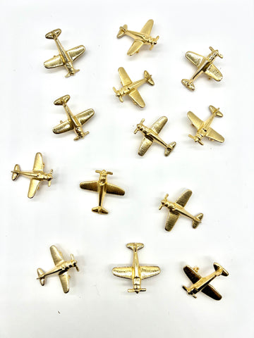 Plane brooches