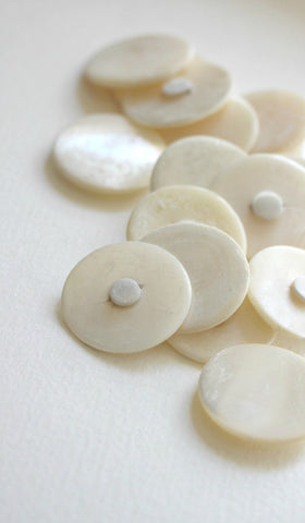 1940s mother of pearl hank buttons - Accessories Of Old
